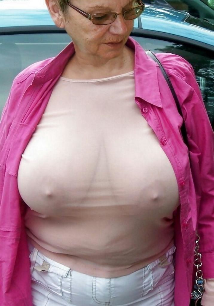 Grannies whore missis shows big boobs