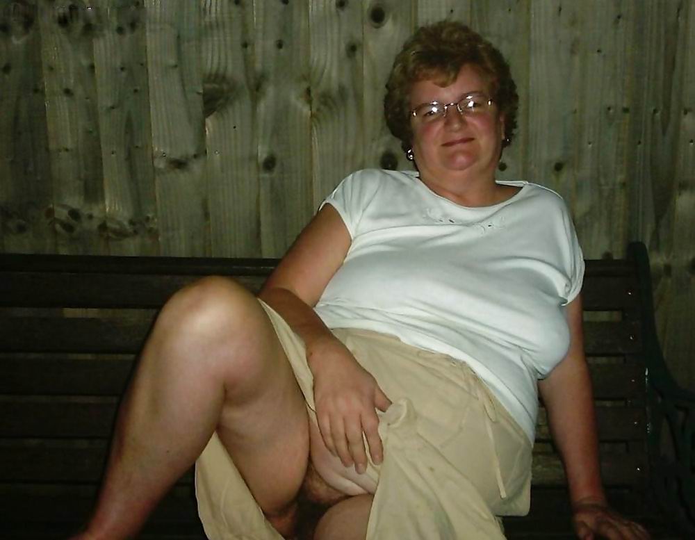 Granny Pics Slut Photo Ladies Woman Posing Sexy Body